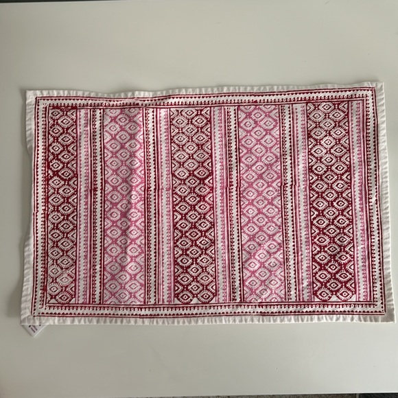 Anthropologie Place Mats Set of 4 - Picture 4 of 11